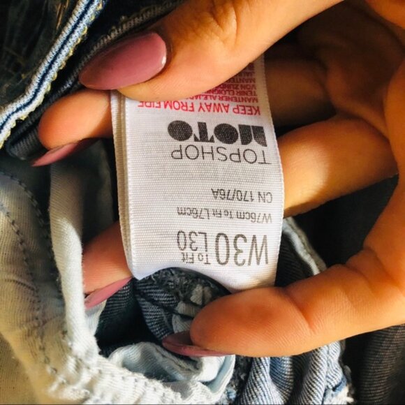 NWOT Topshop MOTO Distressed Jeans - Picture 3 of 3